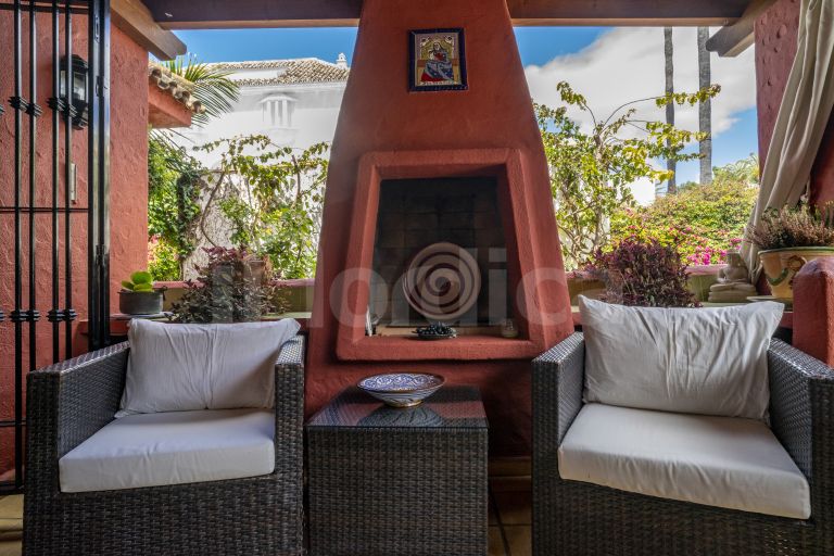 Villa en venta en Nueva Andalucia