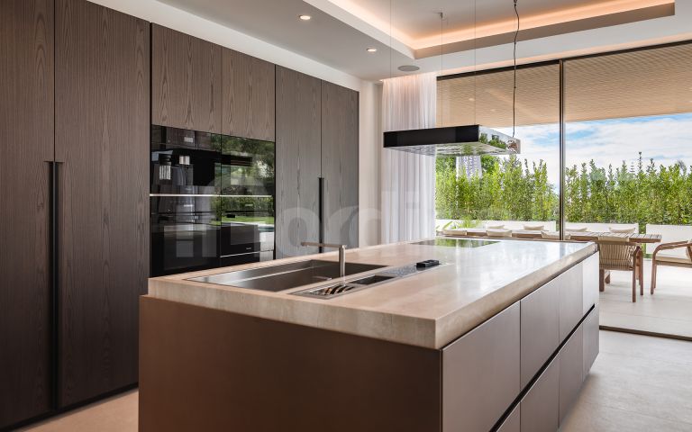 Villa for sale in El Paraiso