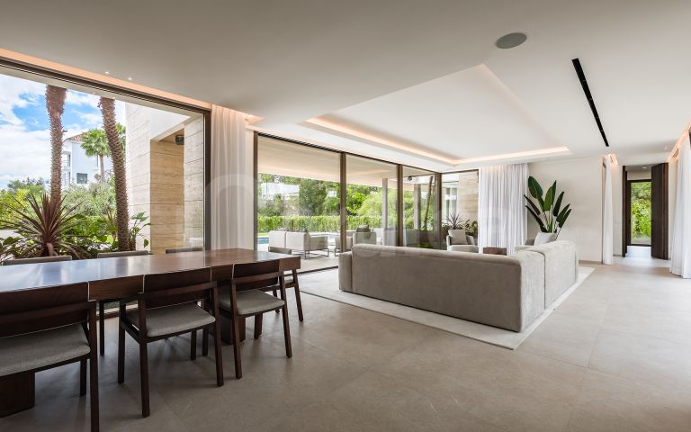 Villa for sale in El Paraiso