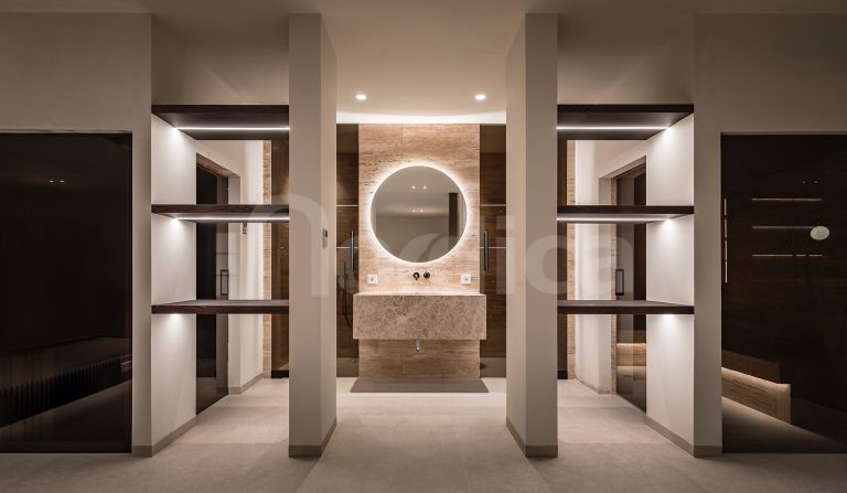 Villa for sale in El Paraiso