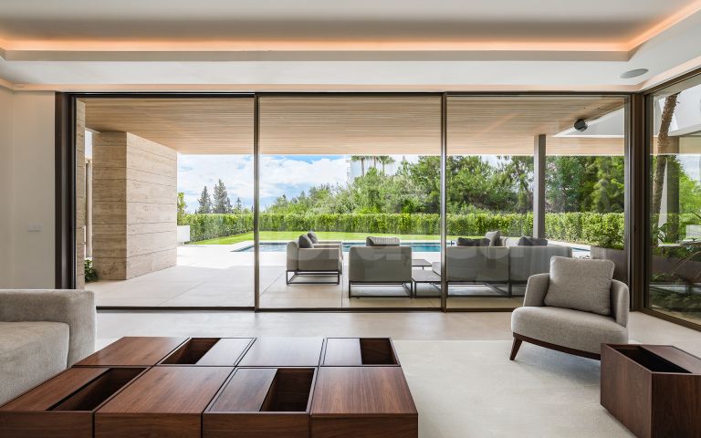 Villa for sale in El Paraiso