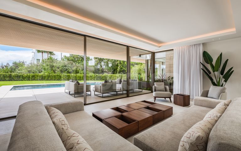 Villa for sale in El Paraiso