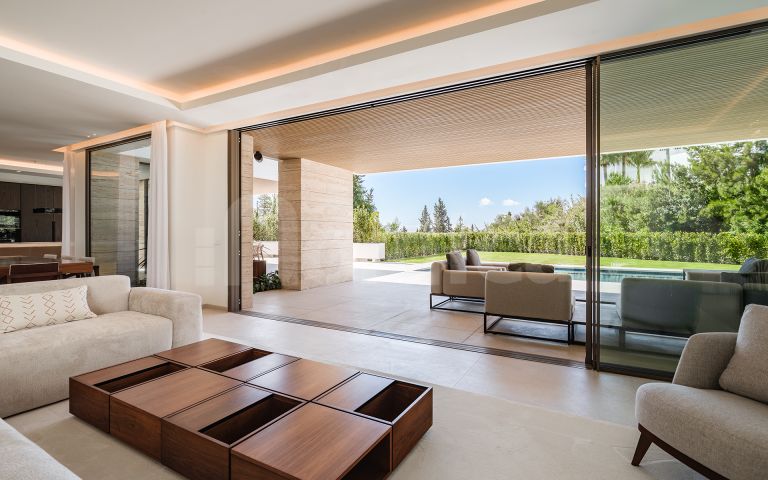 Villa for sale in El Paraiso