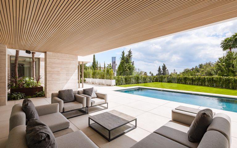 Villa for sale in El Paraiso