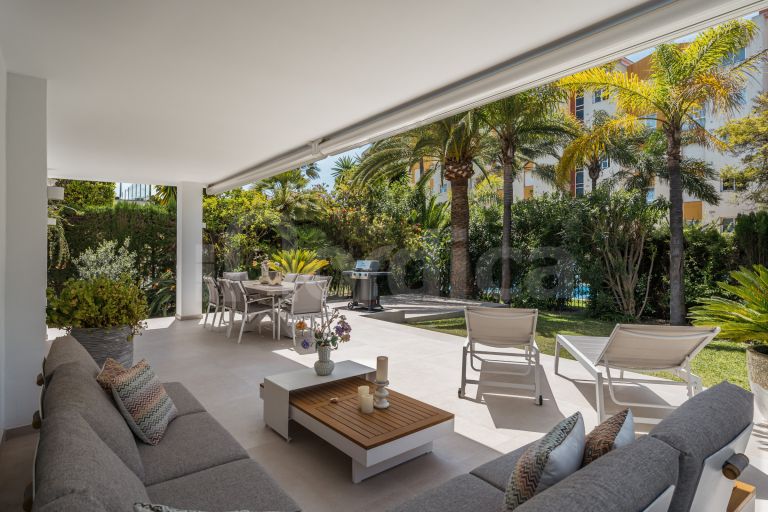 Villa for sale in Monte Biarritz