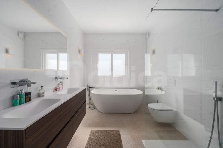 Villa for sale in Monte Biarritz