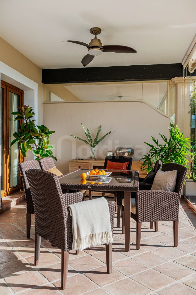 Town House for sale in Paraiso Hills