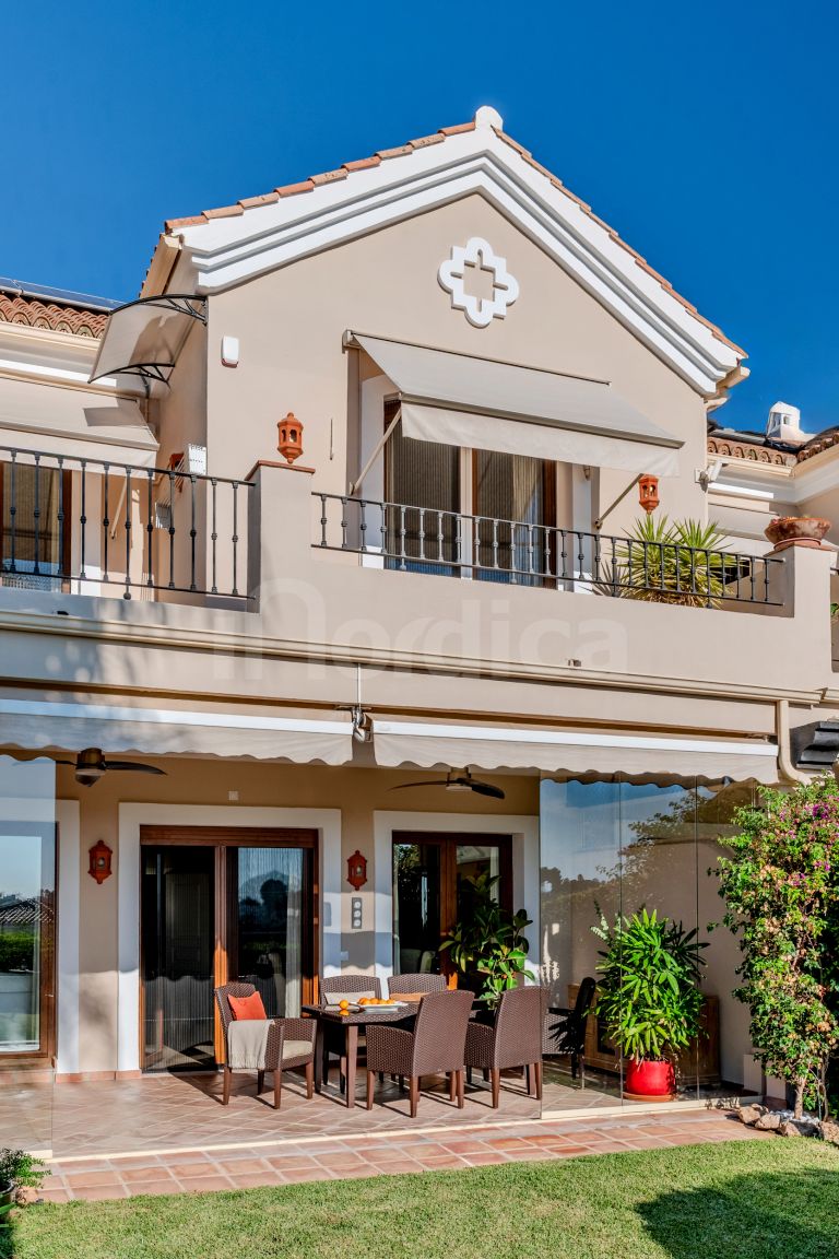 Town House for sale in Paraiso Hills