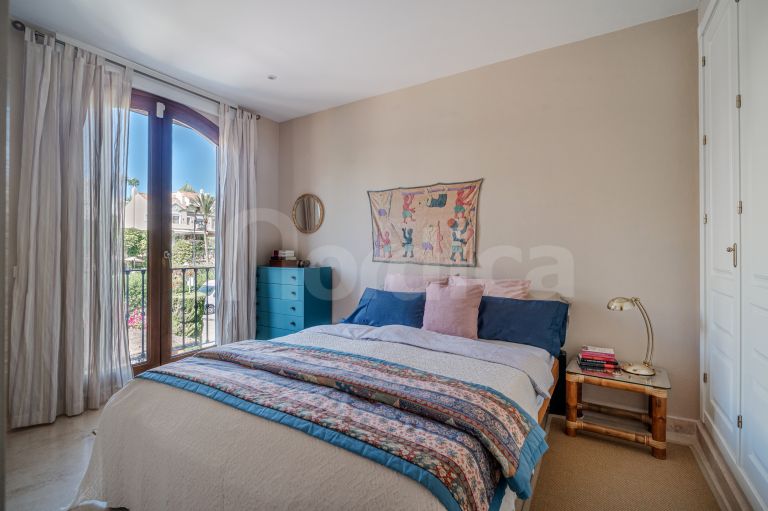 Town House for sale in Paraiso Hills