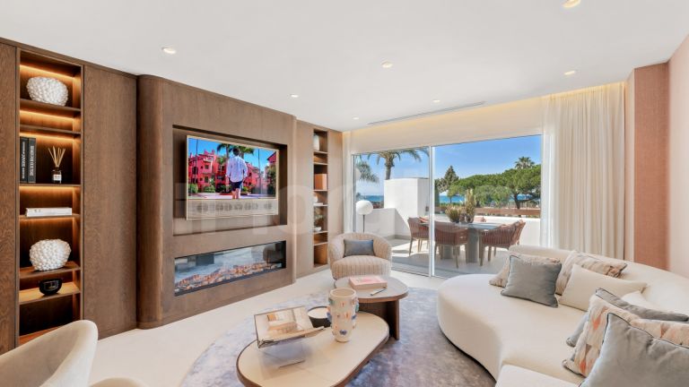 Apartment for sale in Los Monteros Palm Beach