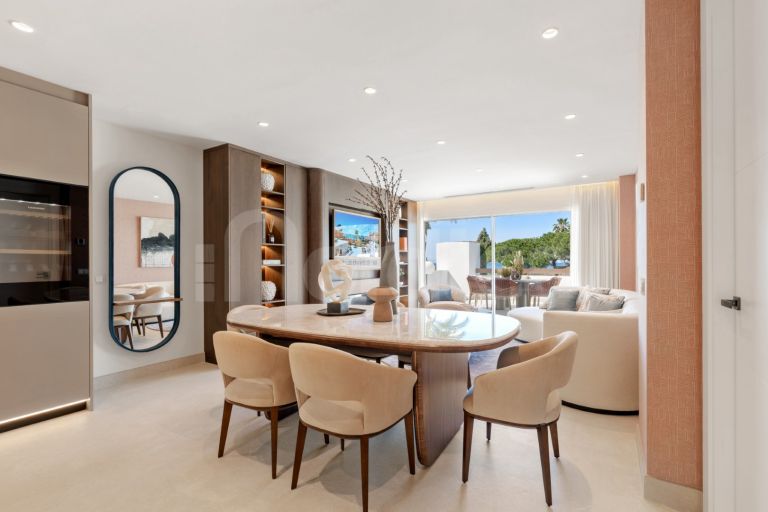 Apartment for sale in Los Monteros Palm Beach