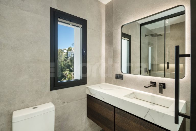 Villa for sale in El Herrojo