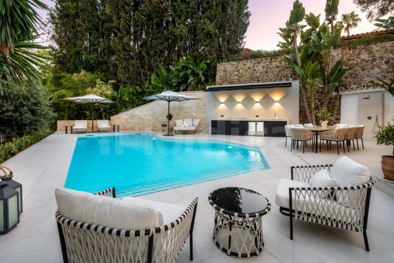 Villa for sale in El Herrojo