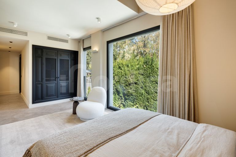 Modern luxury villa in Nueva Andalucia