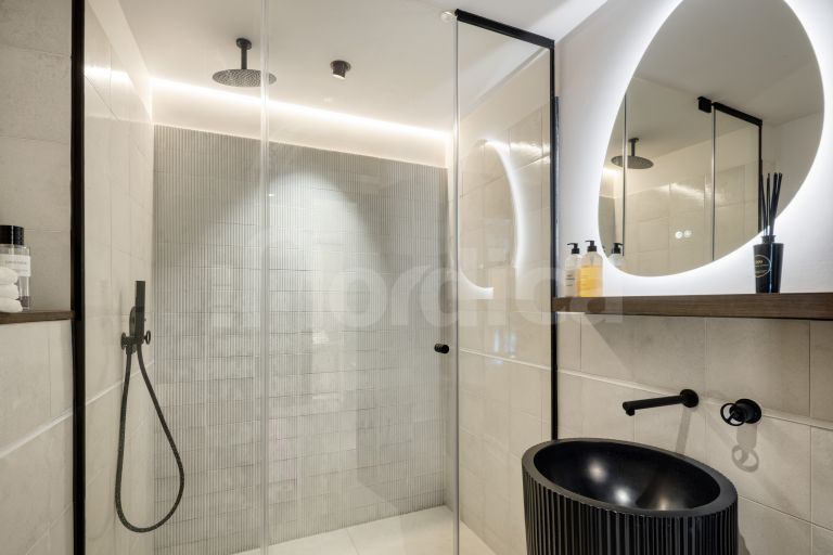 Modern luxury villa in Nueva Andalucia