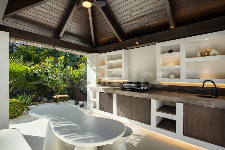 Modern luxury villa in Nueva Andalucia