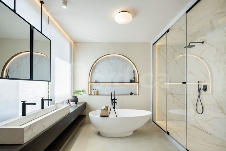 Modern luxury villa in Nueva Andalucia