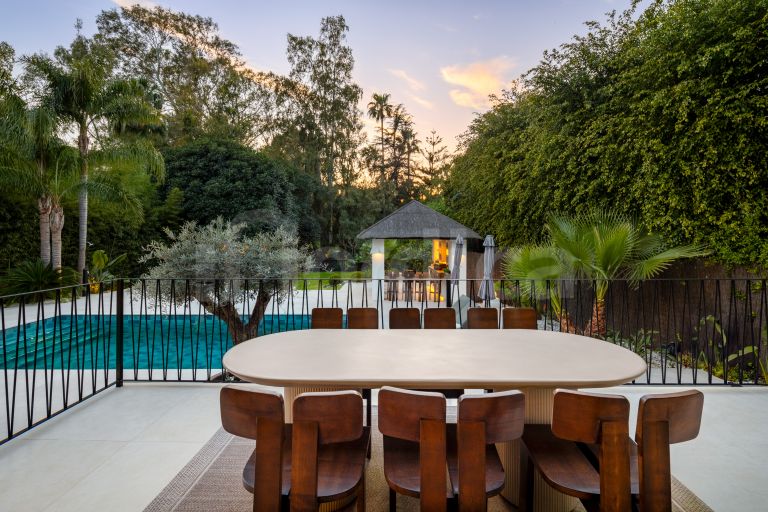 Modern luxury villa in Nueva Andalucia