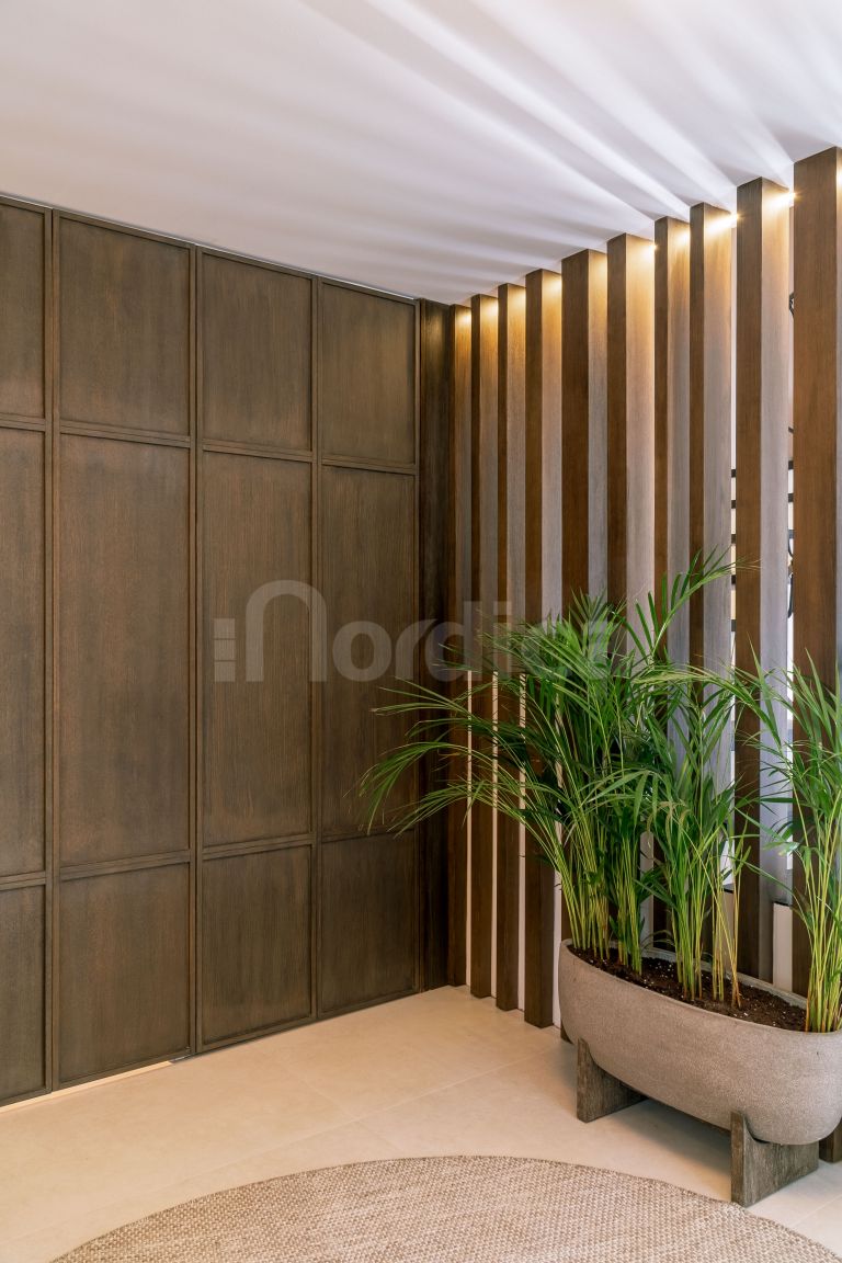 Villa for sale in Nueva Andalucia