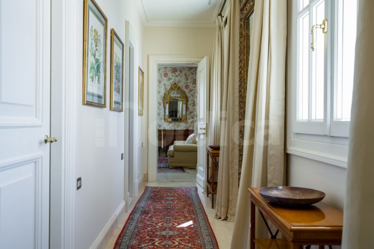 Villa for sale in Los Monteros Playa