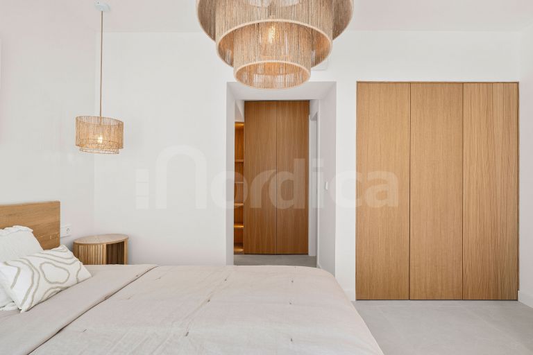 Villa for sale in Nueva Andalucia