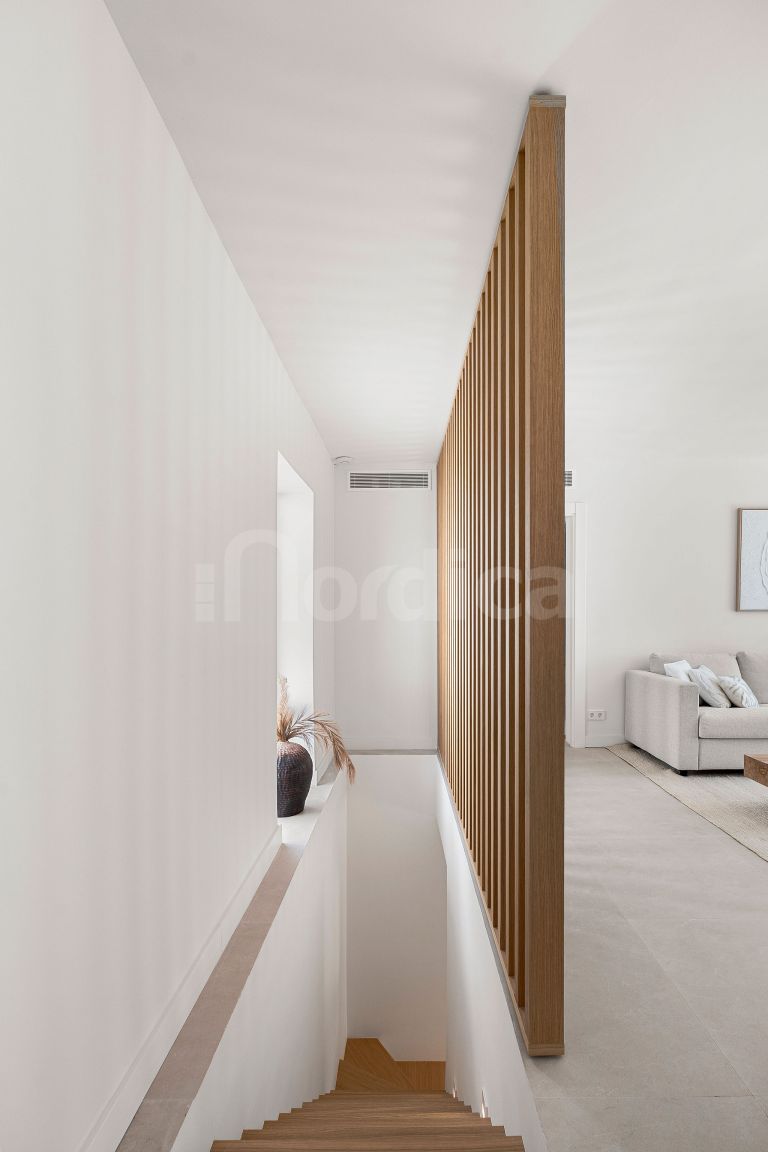 Villa for sale in Nueva Andalucia