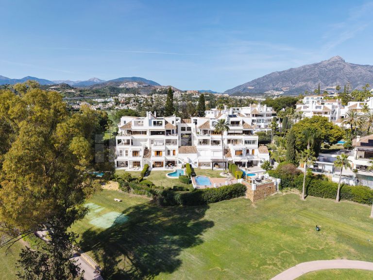 Duplex Penthouse for sale in Alcores del Golf