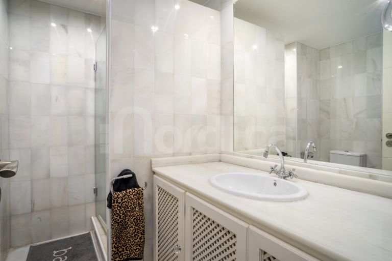 Ground Floor Apartment for sale in Azahara I