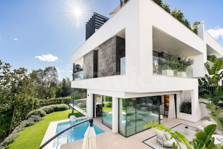 Villa for sale in Sierra Blanca