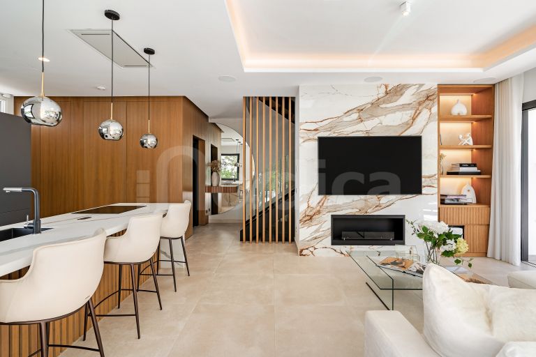 Villa for sale in Sierra Blanca