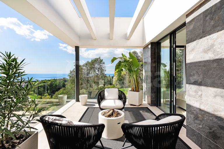 Villa for sale in Sierra Blanca