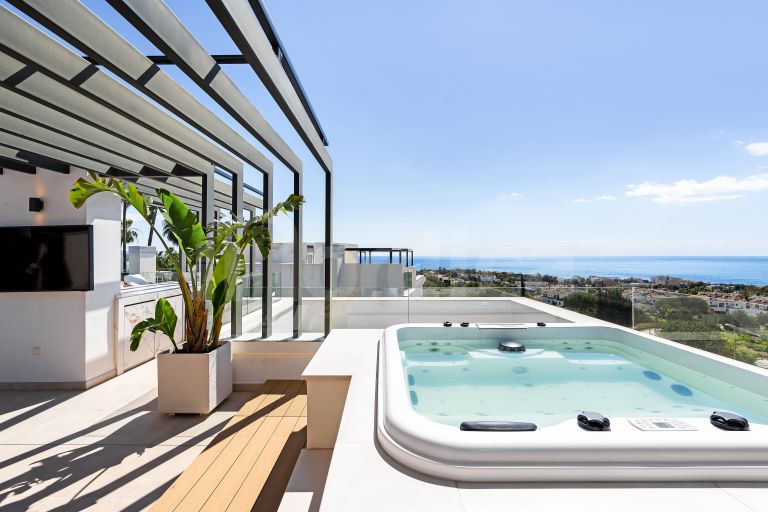 Villa for sale in Sierra Blanca