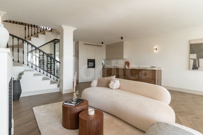 Duplex for sale in Monte Halcones