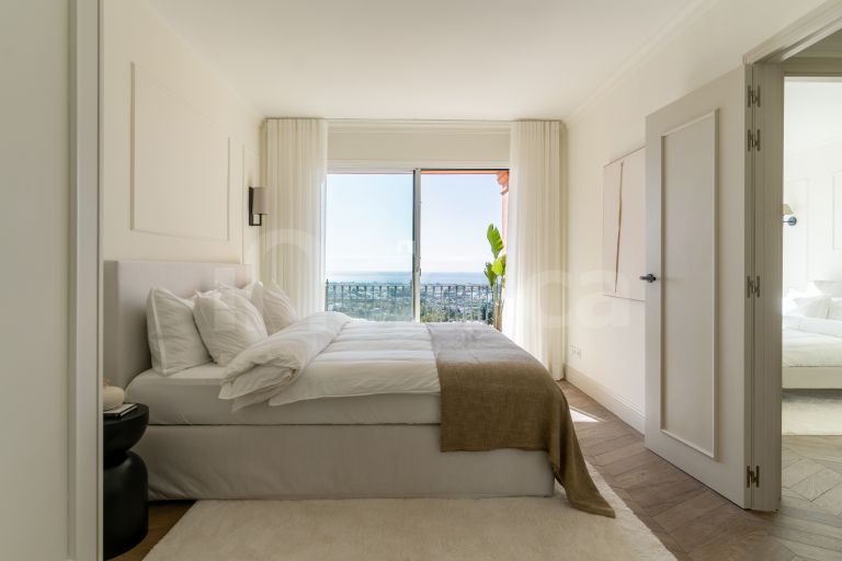 Duplex for sale in Monte Halcones