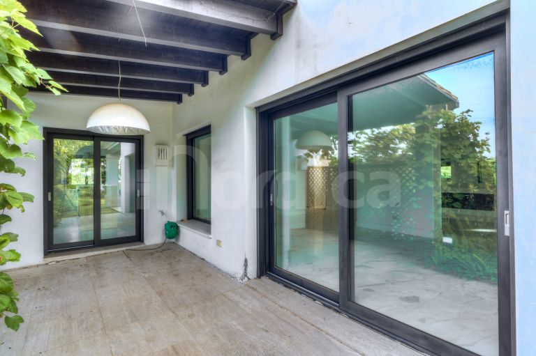 Villa zu verkaufen in Lomas de Magna Marbella