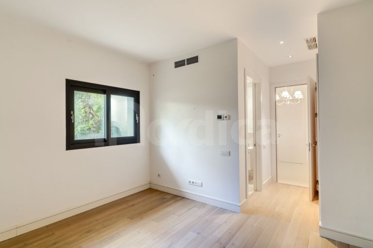 Villa zu verkaufen in Lomas de Magna Marbella