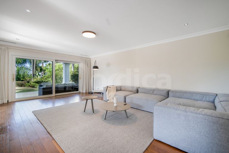 Villa zu verkaufen in Lomas de Magna Marbella