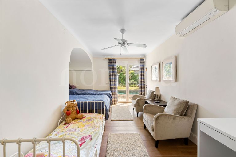 Villa zu verkaufen in Nueva Andalucia