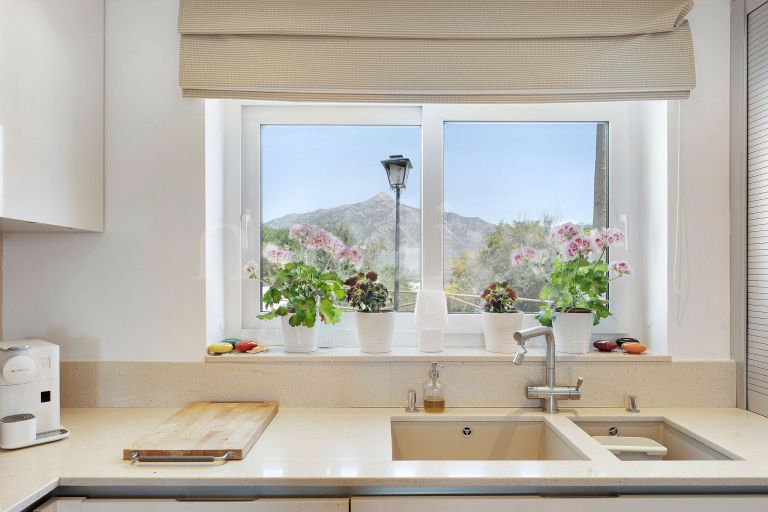 Villa zu verkaufen in Nueva Andalucia