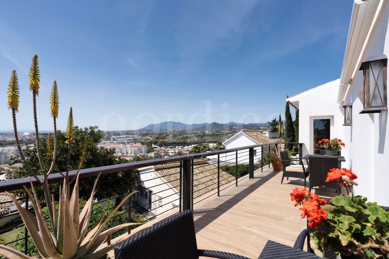 Villa zu verkaufen in Nueva Andalucia