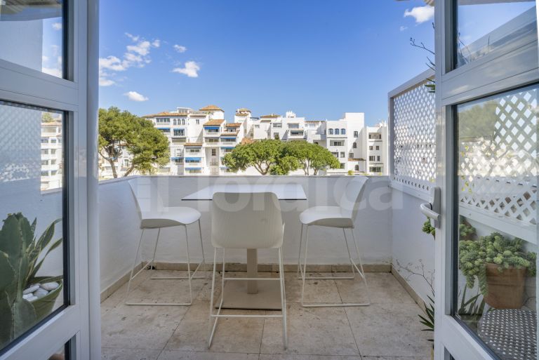 Apartment for sale in Andalucia del Mar