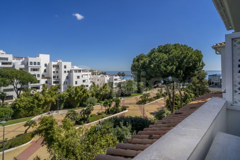 Apartment for sale in Andalucia del Mar
