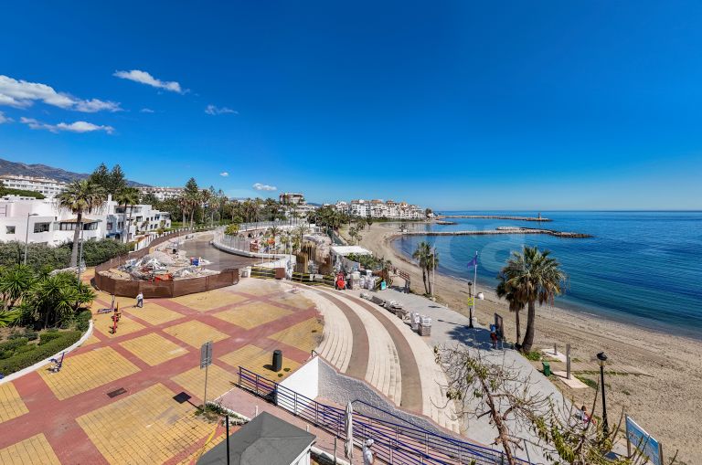 Apartment for sale in Andalucia del Mar