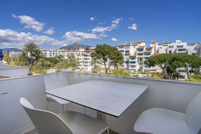 Apartment for sale in Andalucia del Mar