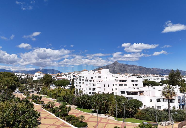 Apartment for sale in Andalucia del Mar