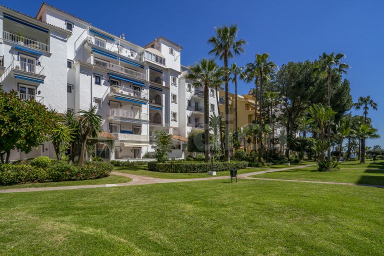 Apartment for sale in Andalucia del Mar