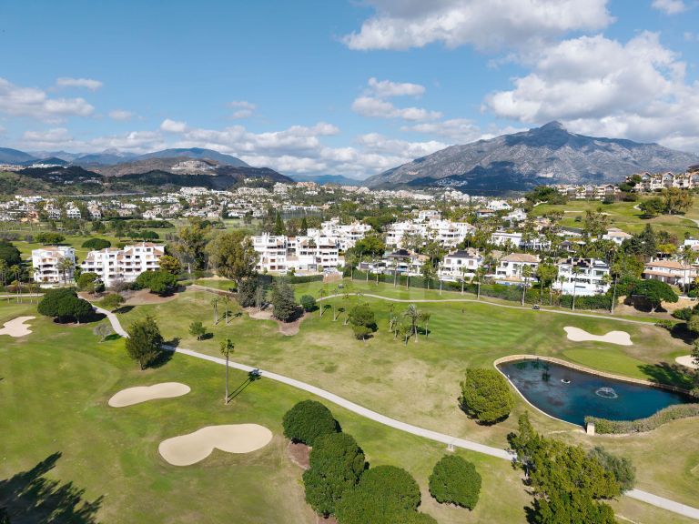 Duplex Penthouse for sale in Alcores del Golf