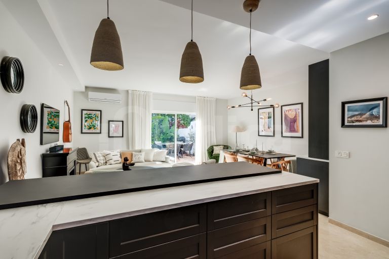 Town House for sale in Los Naranjos Country Club