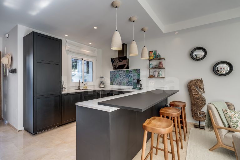 Town House for sale in Los Naranjos Country Club