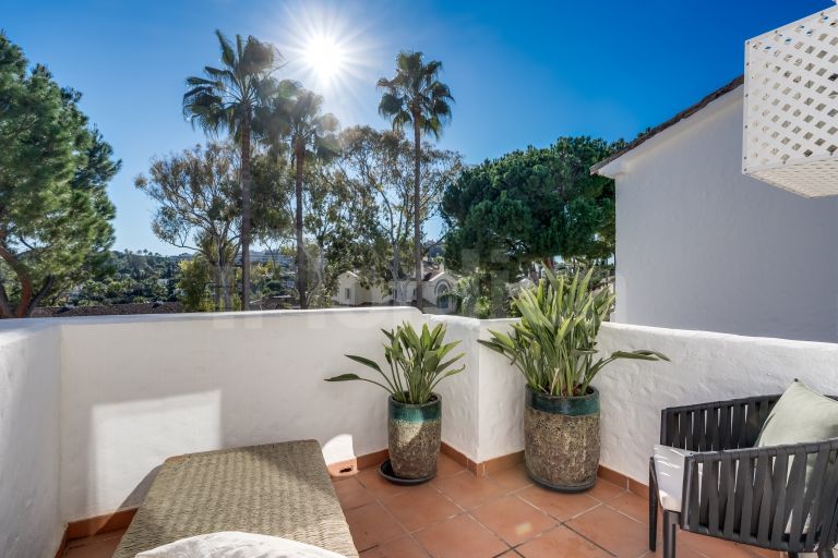 Town House for sale in Los Naranjos Country Club